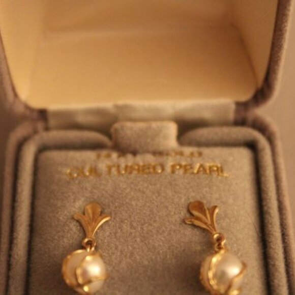 Women's 14K Gold Cultured Pearl Earrings - New - Picture 2 of 3
